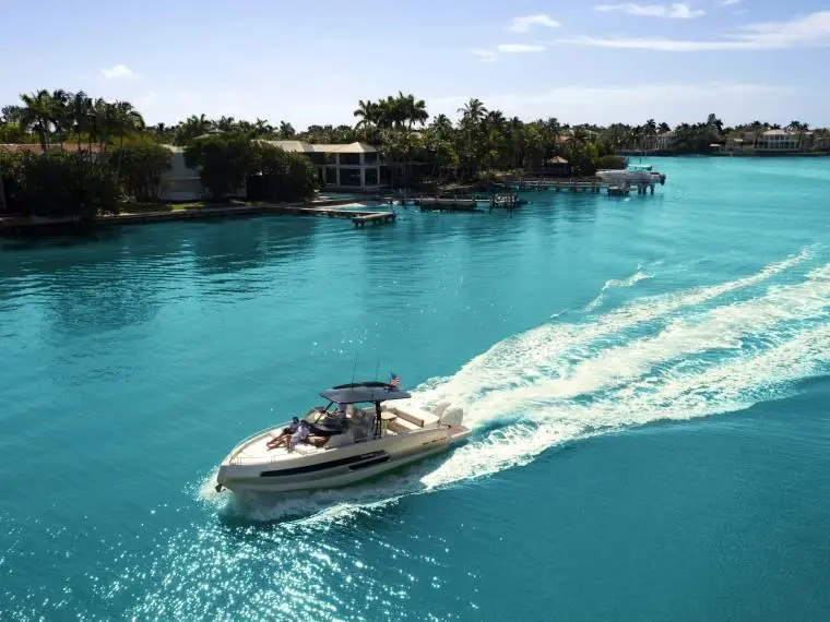 2026 Invictus GT370S Yacht For Sale in Beaulieu-sur-Mer 06 2026 Invictus GT370S Yacht For Sale in Beaulieu-sur-Mer 06