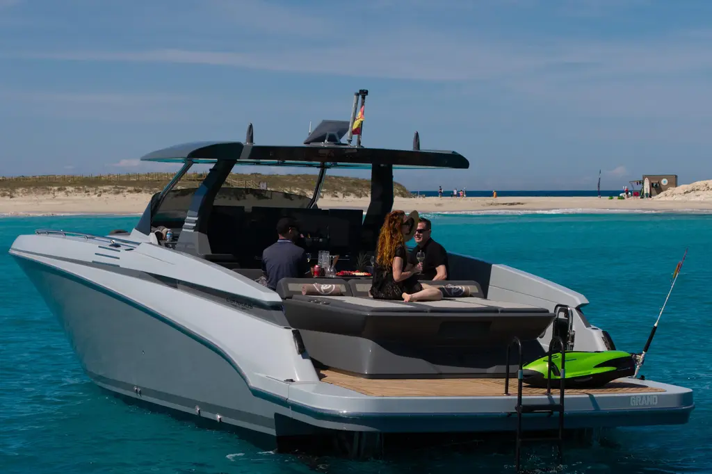 Grand 2022 Canados gladiator 493 Yacht For Sale in Eivissa Grand 2022 Canados gladiator 493 Yacht For Sale in Eivissa