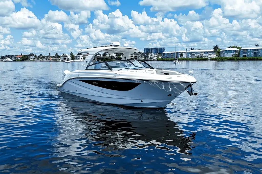 2025 Sea Ray SLX 400 Outboard Yacht For Sale in Naples FL 2025 Sea Ray SLX 400 Outboard Yacht For Sale in Naples FL