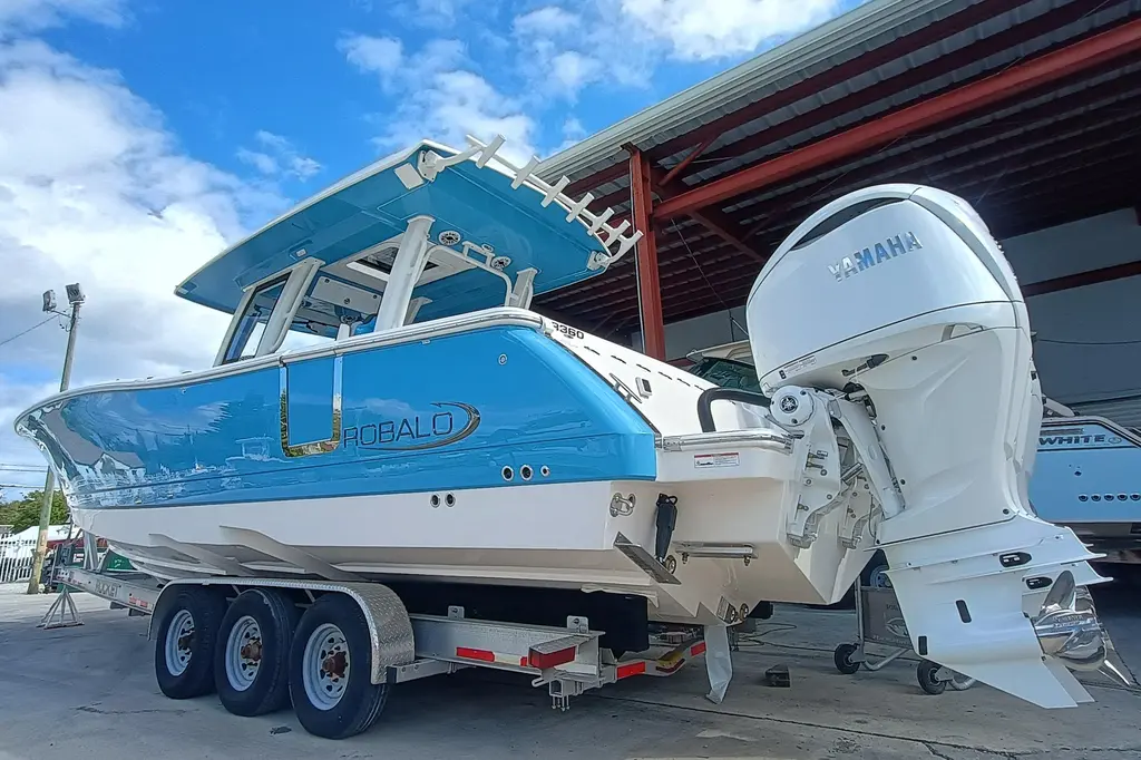 360-105 2026 Robalo R360 Center Console Yacht For Sale in Riviera Beach FL 360-105 2026 Robalo R360 Center Console Yacht For Sale in Riviera Beach FL