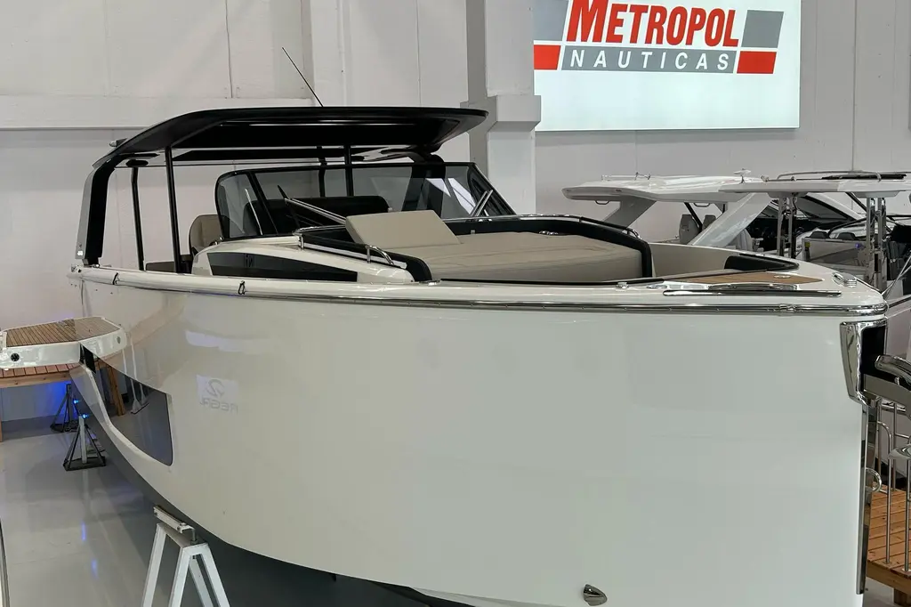 2024 Cranchi A46 Luxury Tender Yacht For Sale in Empuriabrava ES-GI 2024 Cranchi A46 Luxury Tender Yacht For Sale in Empuriabrava ES-GI