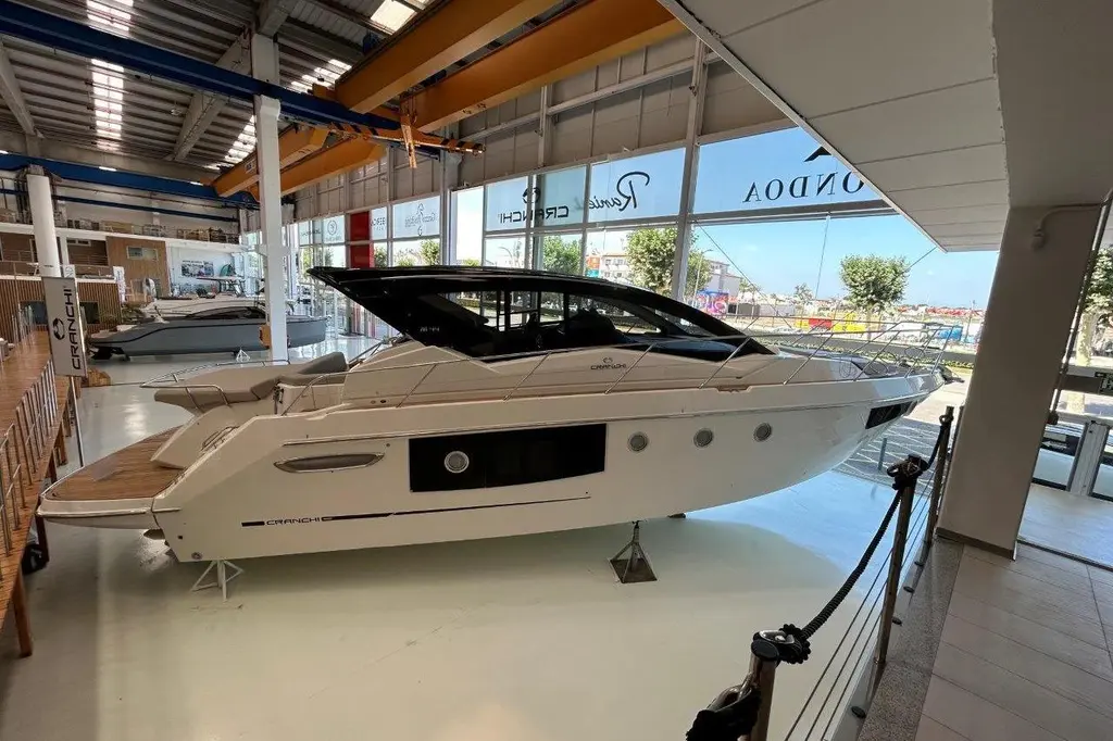 2025 Cranchi M44HT Yacht For Sale in Empuriabrava ES-GI 2025 Cranchi M44HT Yacht For Sale in Empuriabrava ES-GI