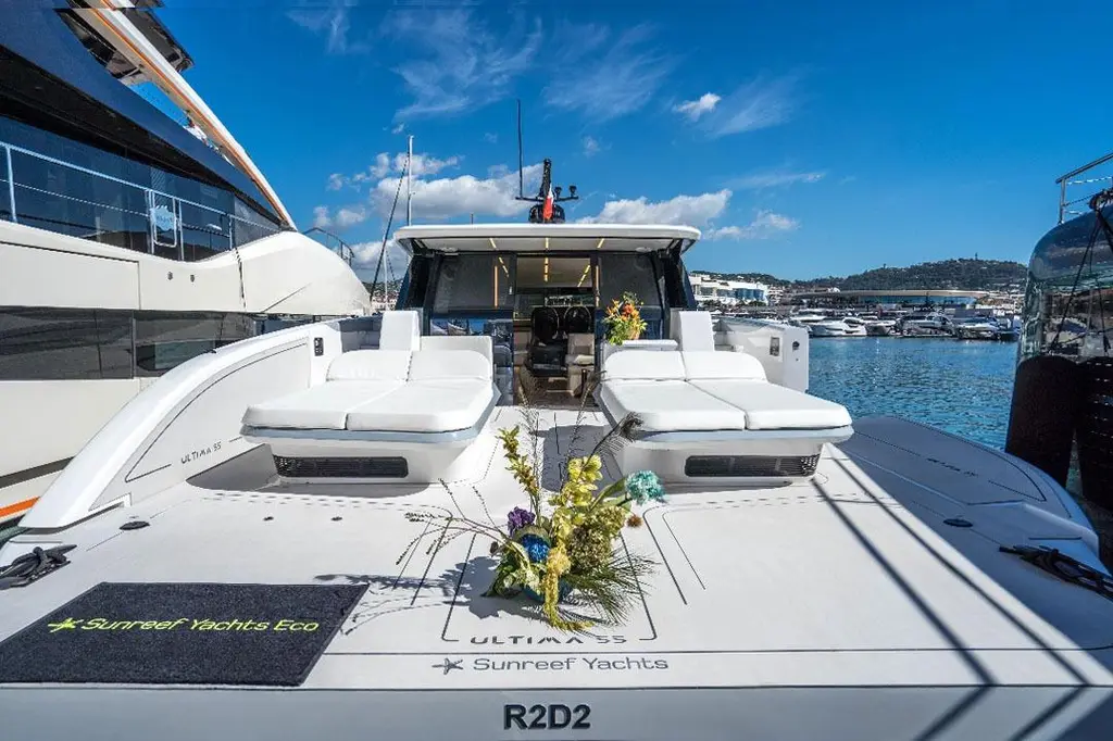 R2D2 2025 SUNREEF YACHTS 55 Ultima Yacht For Sale in Sitges ES-B R2D2 2025 SUNREEF YACHTS 55 Ultima Yacht For Sale in Sitges ES-B