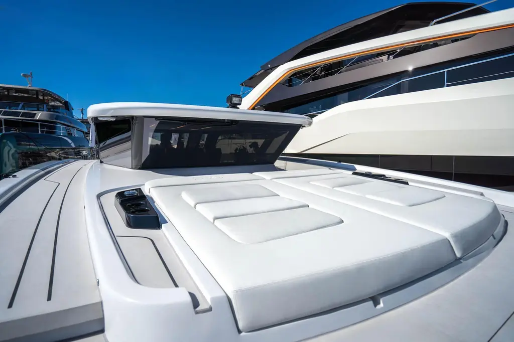 R2D2 2025 SUNREEF YACHTS 55 Ultima Yacht For Sale in Sitges ES-B R2D2 2025 SUNREEF YACHTS 55 Ultima Yacht For Sale in Sitges ES-B