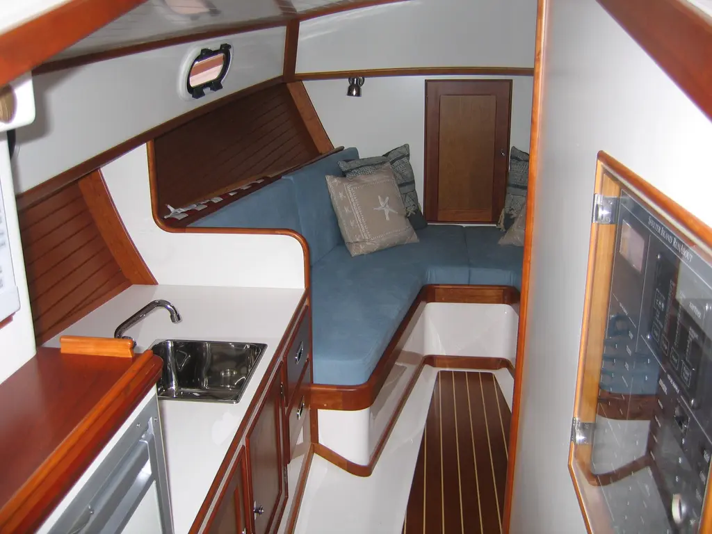 Shelter Island 2026 CH Marine Shelter Island Runabout Yacht For Sale in Shelter Island NY Shelter Island 2026 CH Marine Shelter Island Runabout Yacht For Sale in Shelter Island NY