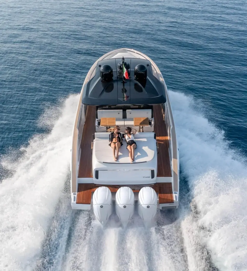 2026 Invictus TT420S Yacht For Sale in Beaulieu-sur-Mer 06 2026 Invictus TT420S Yacht For Sale in Beaulieu-sur-Mer 06