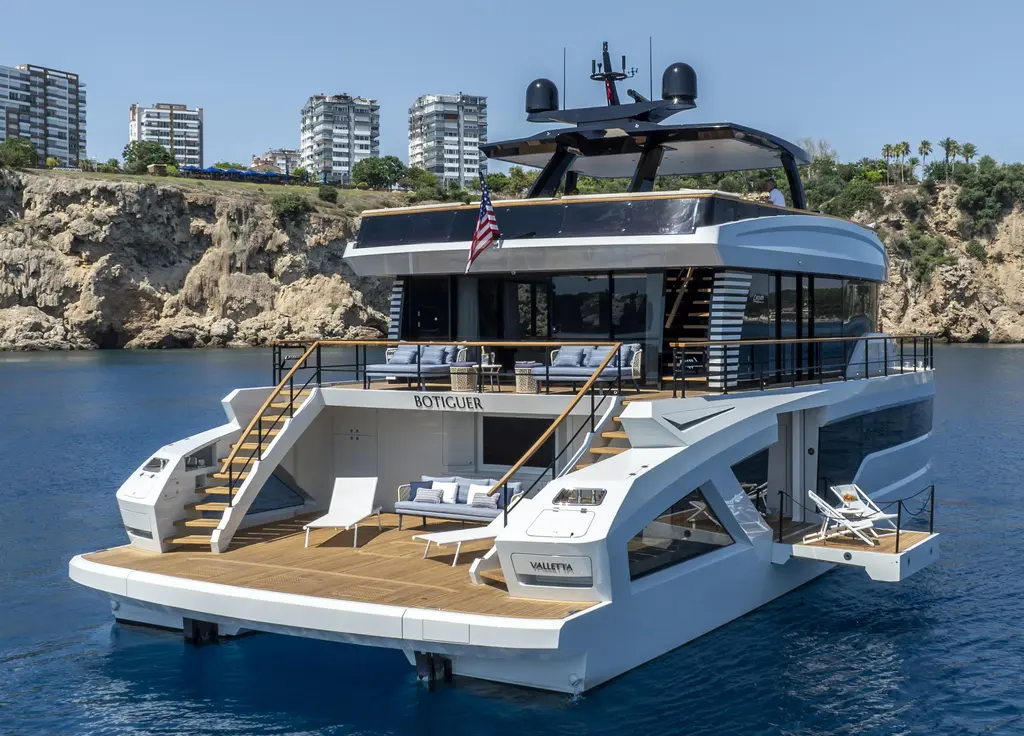 Lazzara LPC 300 2027 Lazzara Yachts LPC 300 Yacht For Sale in Fort Lauderdale FL Lazzara LPC 300 2027 Lazzara Yachts LPC 300 Yacht For Sale in Fort Lauderdale FL