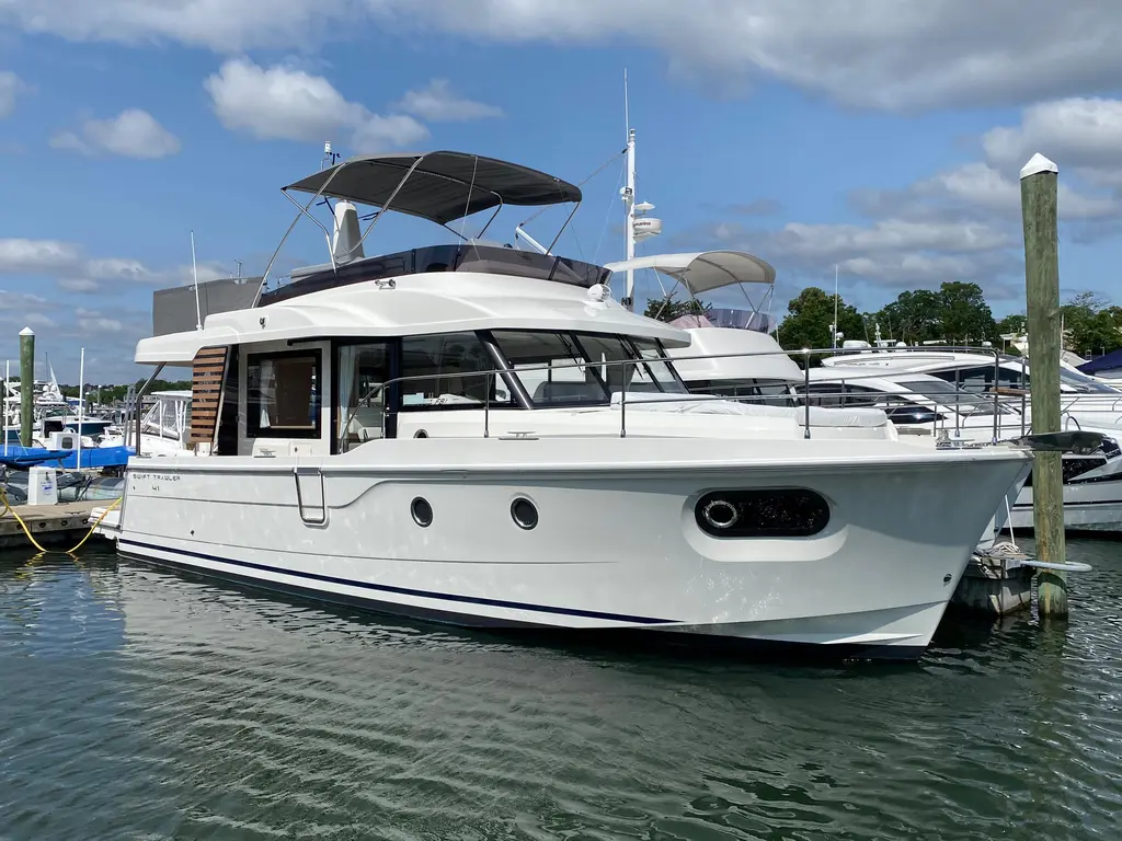 2026 Beneteau Swift Trawler 41 Fly Yacht For Sale in New Rochelle NY 2026 Beneteau Swift Trawler 41 Fly Yacht For Sale in New Rochelle NY