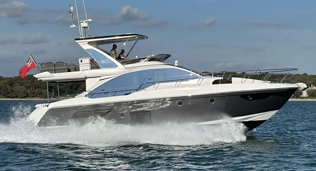 2021 Azimut 50 Yacht For Sale in Southampton E19 2021 Azimut 50 Yacht For Sale in Southampton E19
