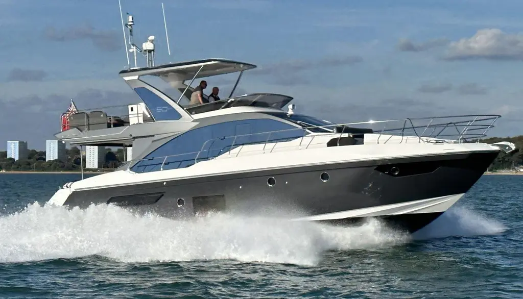 2021 Azimut 50 Yacht For Sale in Southampton E19 2021 Azimut 50 Yacht For Sale in Southampton E19
