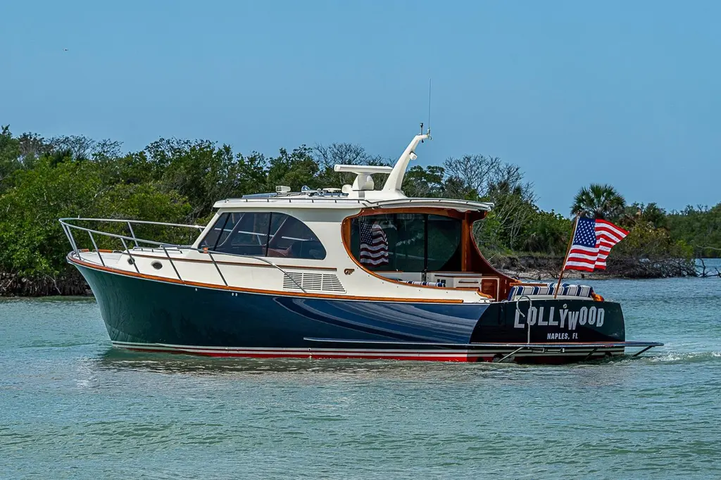 Lollywood 2021 Hinckley Talaria 43 Yacht For Sale in Naples FL Lollywood 2021 Hinckley Talaria 43 Yacht For Sale in Naples FL