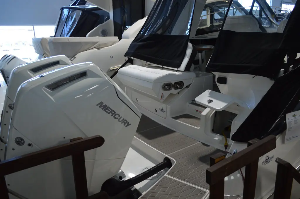 2023 Sea Ray Sundancer 370 Outboard Yacht For Sale in Varennes QC 2023 Sea Ray Sundancer 370 Outboard Yacht For Sale in Varennes QC