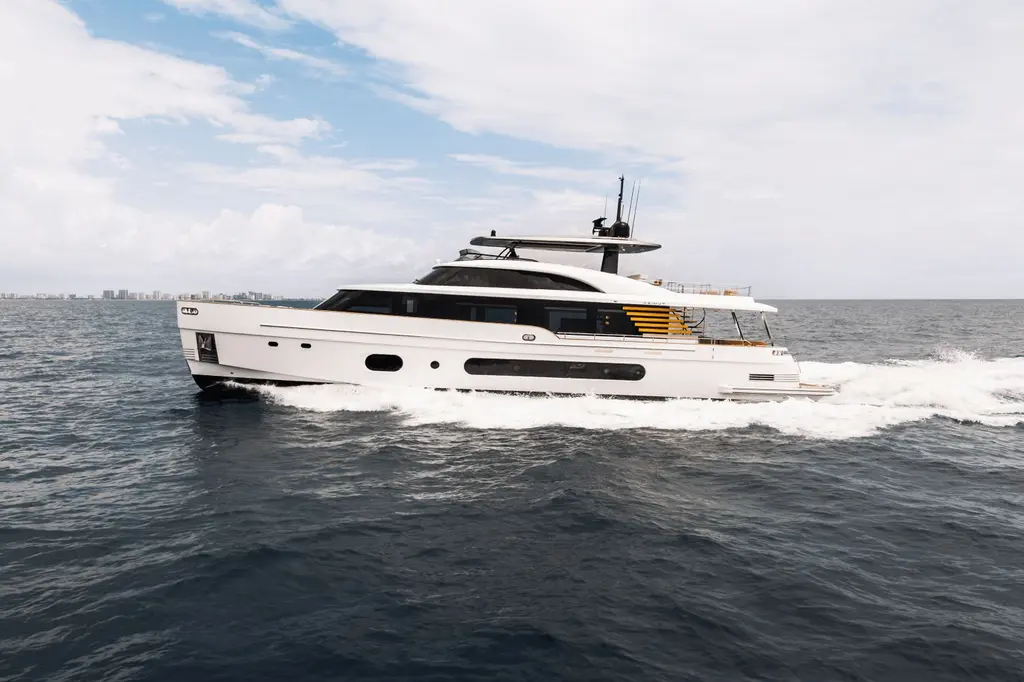 2026 azimut magellano 25m pompano beach florida for sale