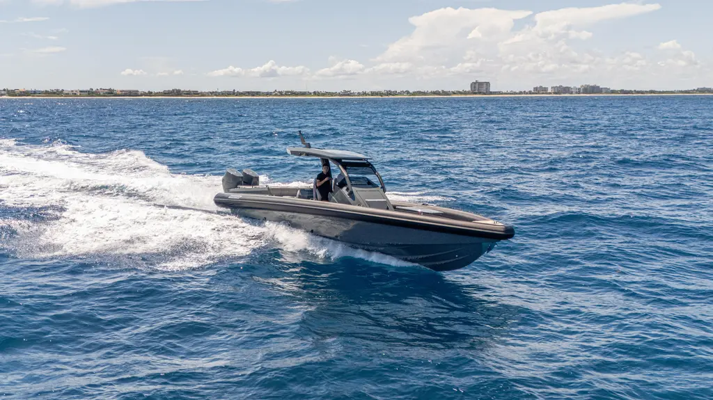 Skipper 38 Twin Mercury 400 Verado - Sunbed Ed 2025 38 Yacht For Sale in Sag Harbor NY Skipper 38 Twin Mercury 400 Verado - Sunbed Ed 2025 38 Yacht For Sale in Sag Harbor NY