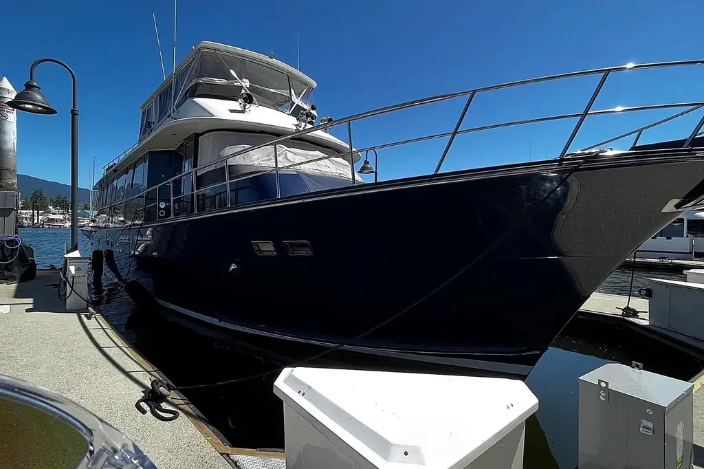 1985 Hatteras 82 Convertible Yacht For Sale in Vancouver BC 1985 Hatteras 82 Convertible Yacht For Sale in Vancouver BC