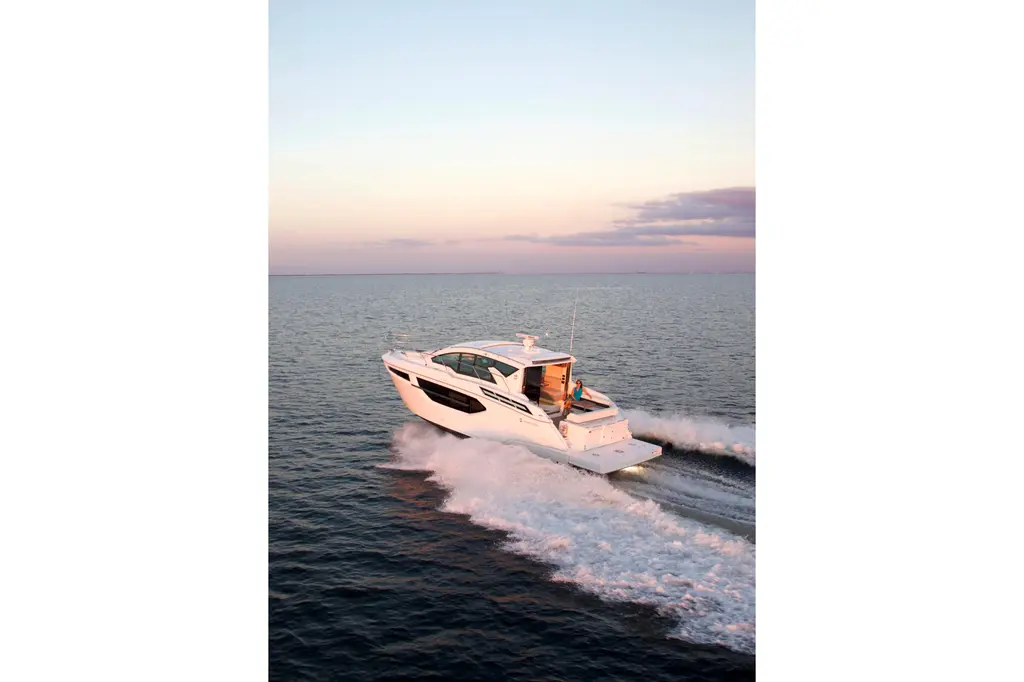 2026 Cruisers Yachts 42 Cantius Yacht For Sale in Wisconsin Dells WI 2026 Cruisers Yachts 42 Cantius Yacht For Sale in Wisconsin Dells WI