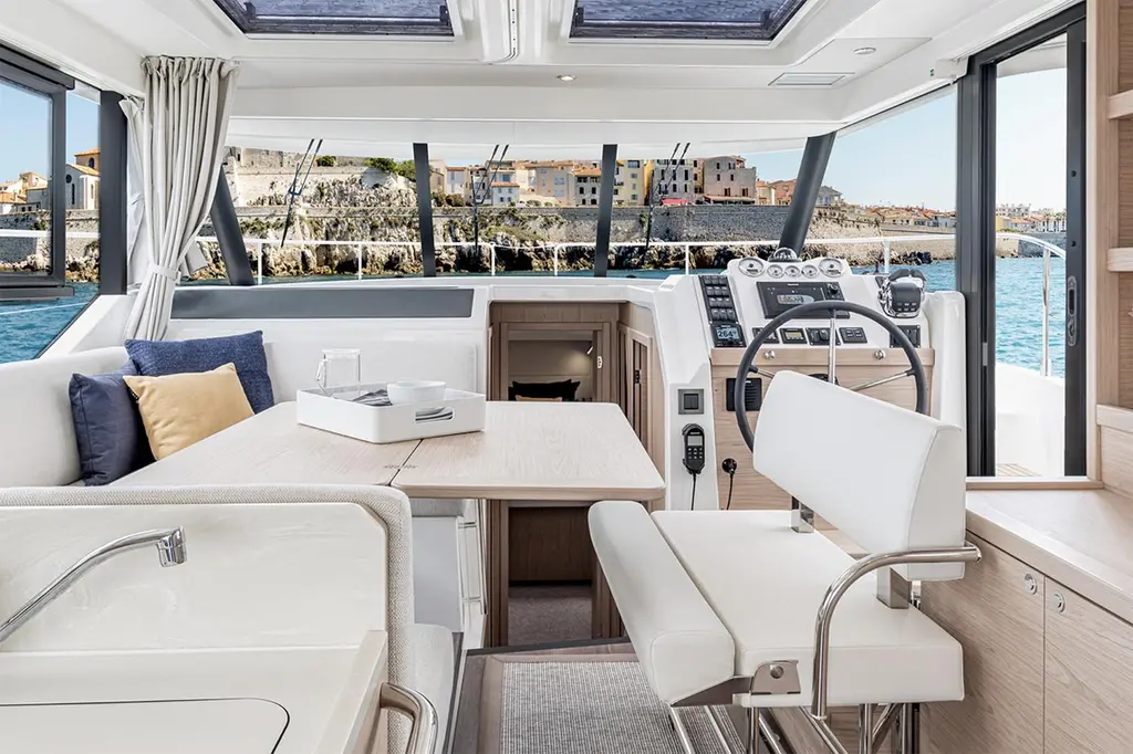  2026 Beneteau Swift Trawler 41 Fly Yacht For Sale in Varennes QC