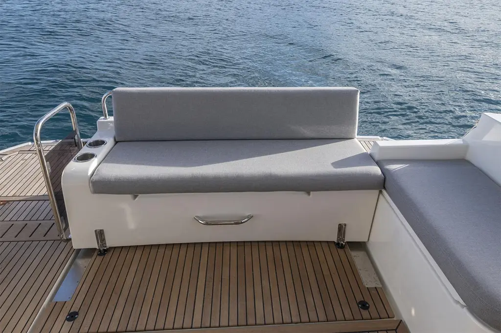  2026 Beneteau Swift Trawler 41 Fly Yacht For Sale in Varennes QC