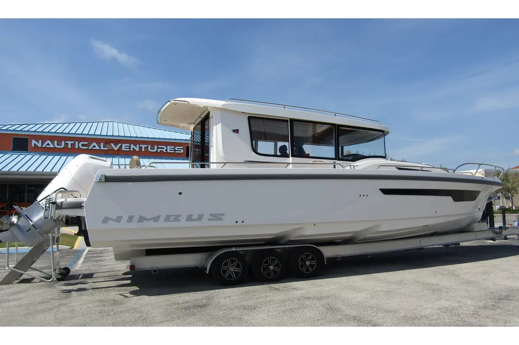 2025 Nimbus Commuter 11 Yacht For Sale in Longboat Key FL 2025 Nimbus Commuter 11 Yacht For Sale in Longboat Key FL