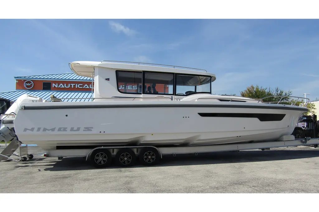 2025 Nimbus Commuter 11 Yacht For Sale in Longboat Key FL 2025 Nimbus Commuter 11 Yacht For Sale in Longboat Key FL