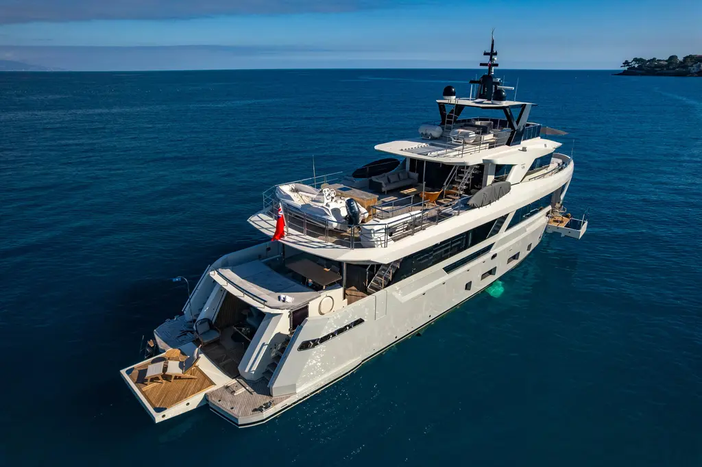 2023 V30 Explorer Yacht For Sale in Cannes 2023 V30 Explorer Yacht For Sale in Cannes