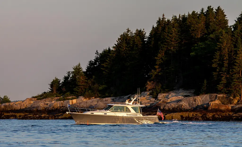 CALL FOR AVAILABILITY 2027 Sabre 43 Salon Express Yacht For Sale in North Weymouth MA