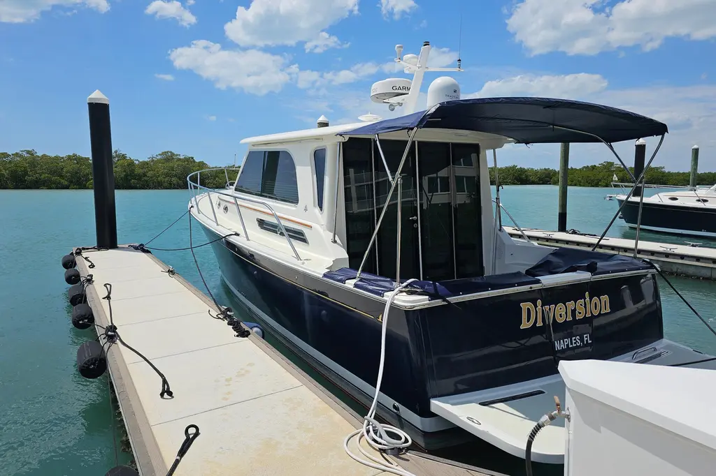 Diversion 2016 Back Cove 37 Yacht For Sale in Naples FL