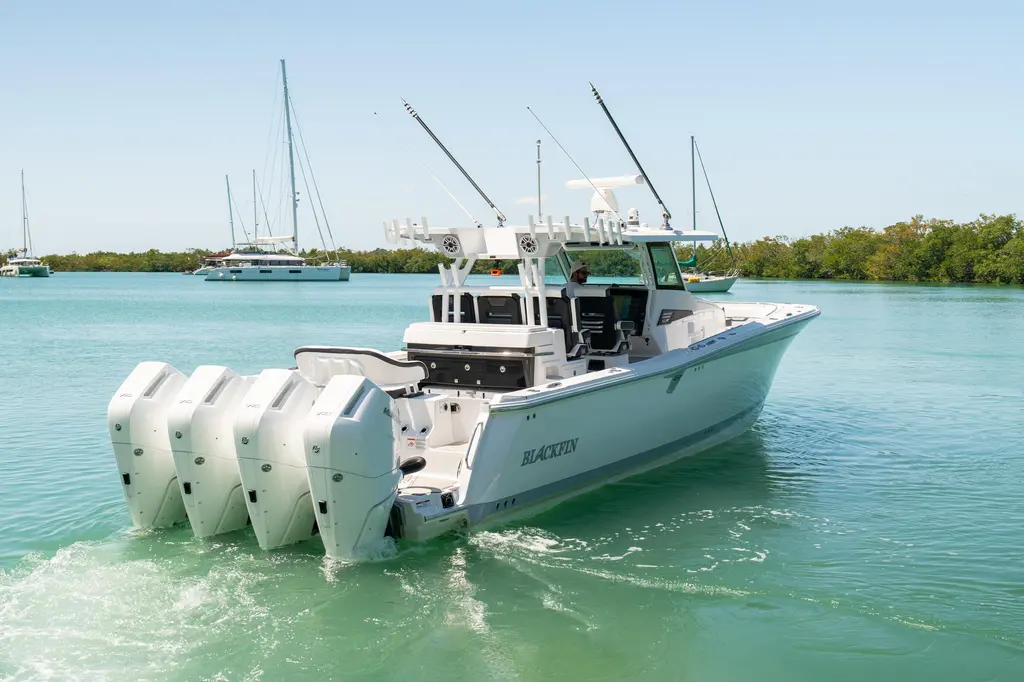  2024 Blackfin 400 CC Yacht For Sale in West Palm Beach FL
