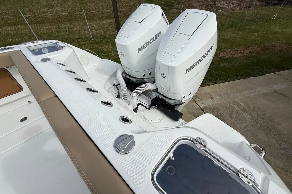 2026 Everglades 315 Center Console Yacht For Sale in Chester MD 2026 Everglades 315 Center Console Yacht For Sale in Chester MD