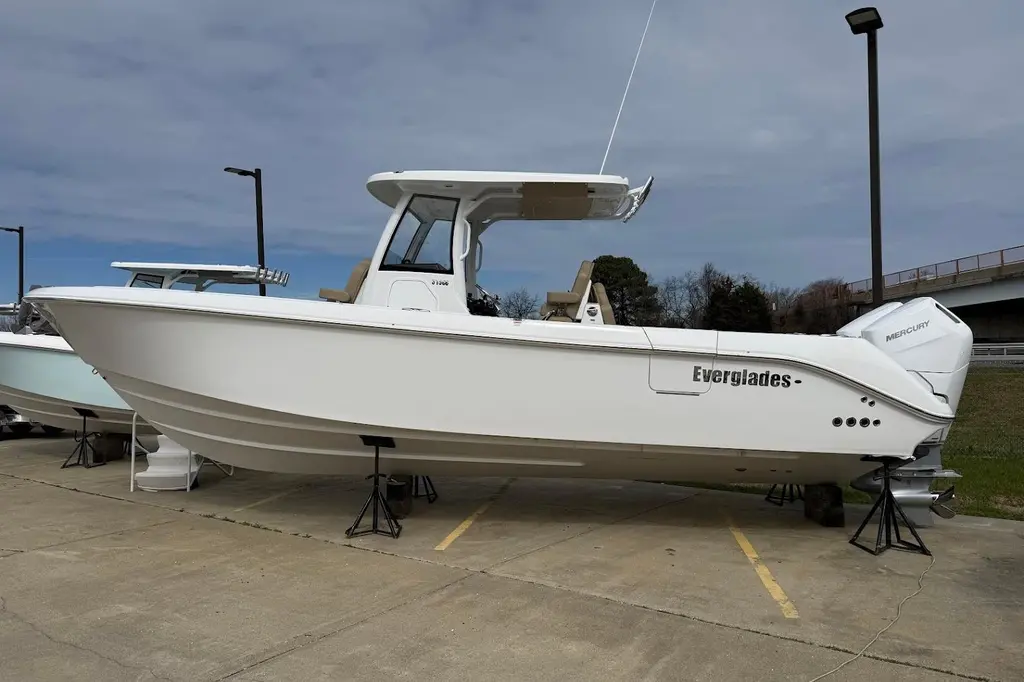 2026 Everglades 315 Center Console Yacht For Sale in Chester MD 2026 Everglades 315 Center Console Yacht For Sale in Chester MD