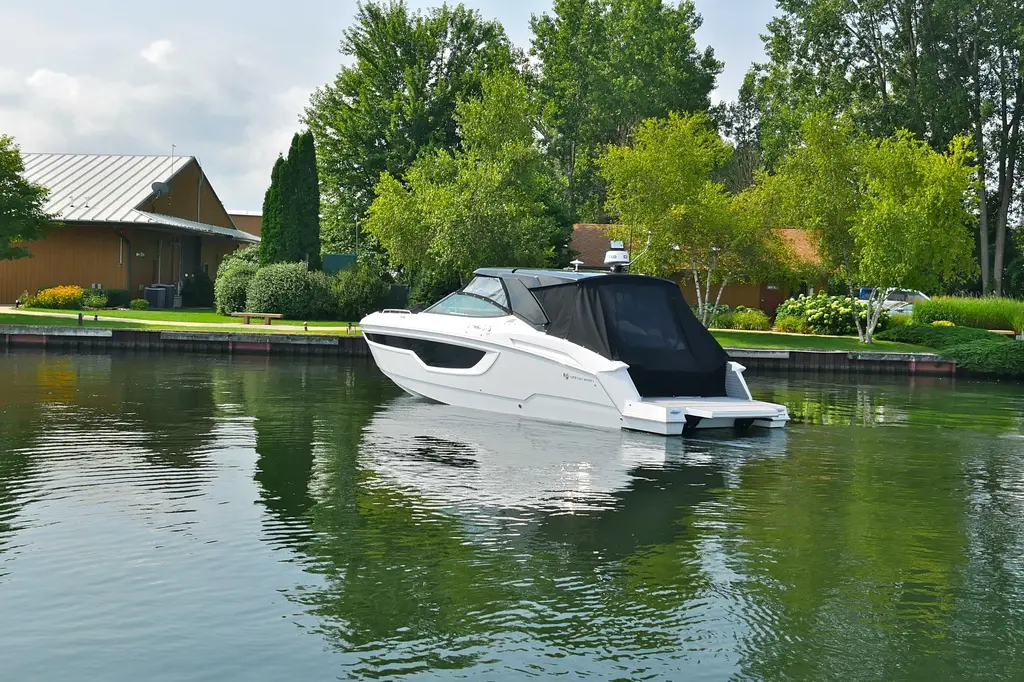  2026 Cruisers Yachts 38 GLS I/O Yacht For Sale in Wisconsin Dells WI