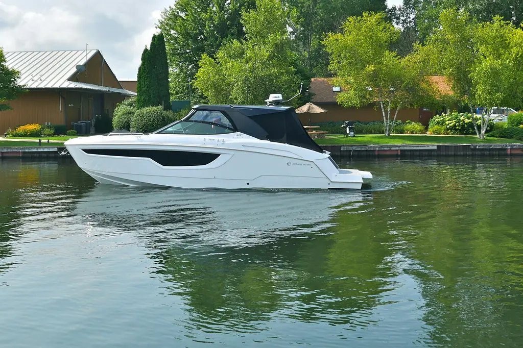  2026 Cruisers Yachts 38 GLS I/O Yacht For Sale in Wisconsin Dells WI
