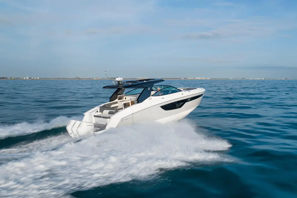 2026 Cruisers Yachts 38 GLS OB Yacht For Sale in Wisconsin Dells WI 2026 Cruisers Yachts 38 GLS OB Yacht For Sale in Wisconsin Dells WI