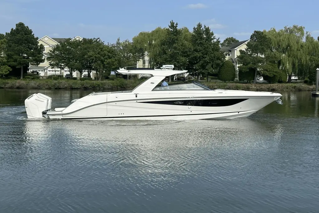 2025 Sea Ray SLX 400 Outboard Yacht For Sale in Grasonville MD 2025 Sea Ray SLX 400 Outboard Yacht For Sale in Grasonville MD