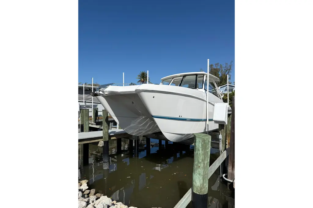 2026 world cat 325 dc pcm 59725 325dc on order fort lauderdale florida for sale