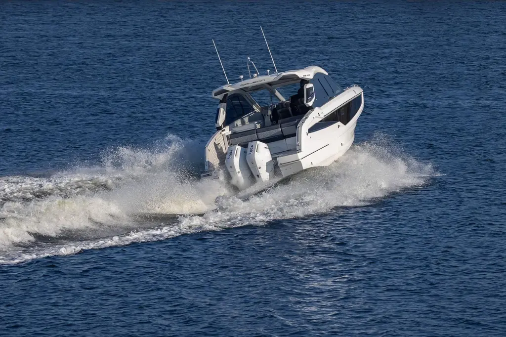 2025 Galeon 335 GTO Yacht For Sale in Gdansk 2025 Galeon 335 GTO Yacht For Sale in Gdansk