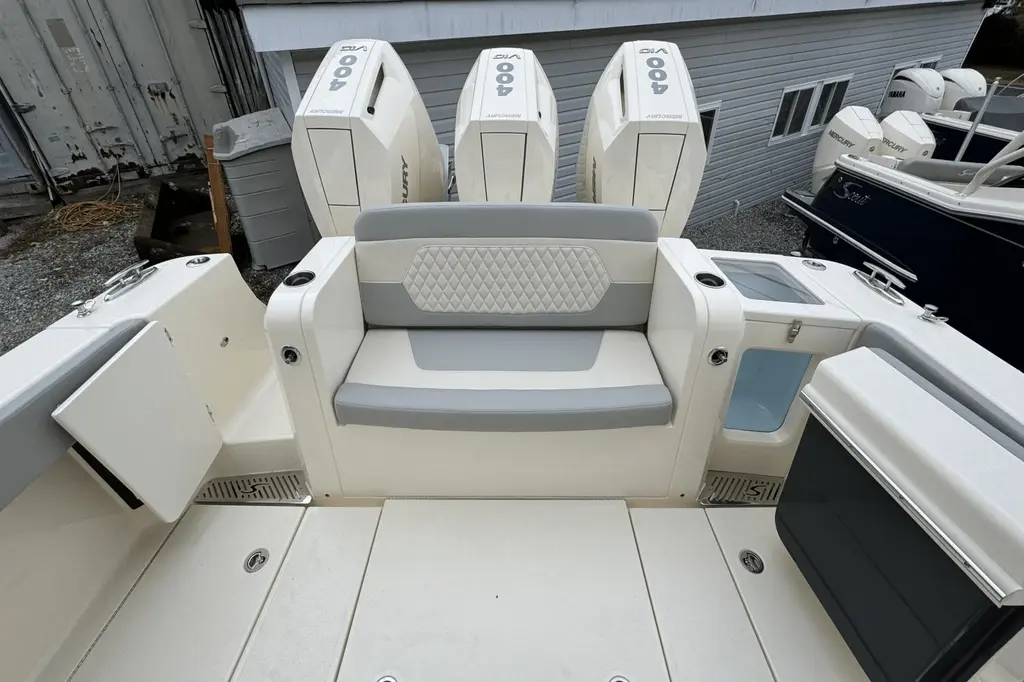  2025 Scout 377 LXF Yacht For Sale in Huntington NY