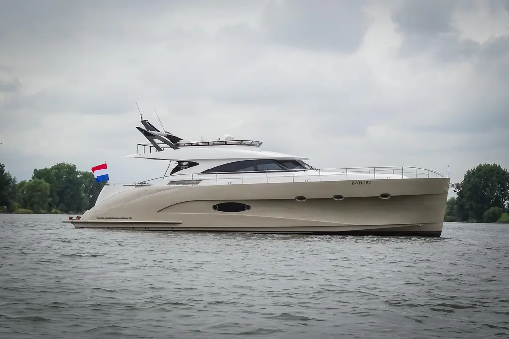 2025 Exclusive Deluxe 2000 Sportbridge Yacht For Sale in Waalwijjk 2025 Exclusive Deluxe 2000 Sportbridge Yacht For Sale in Waalwijjk