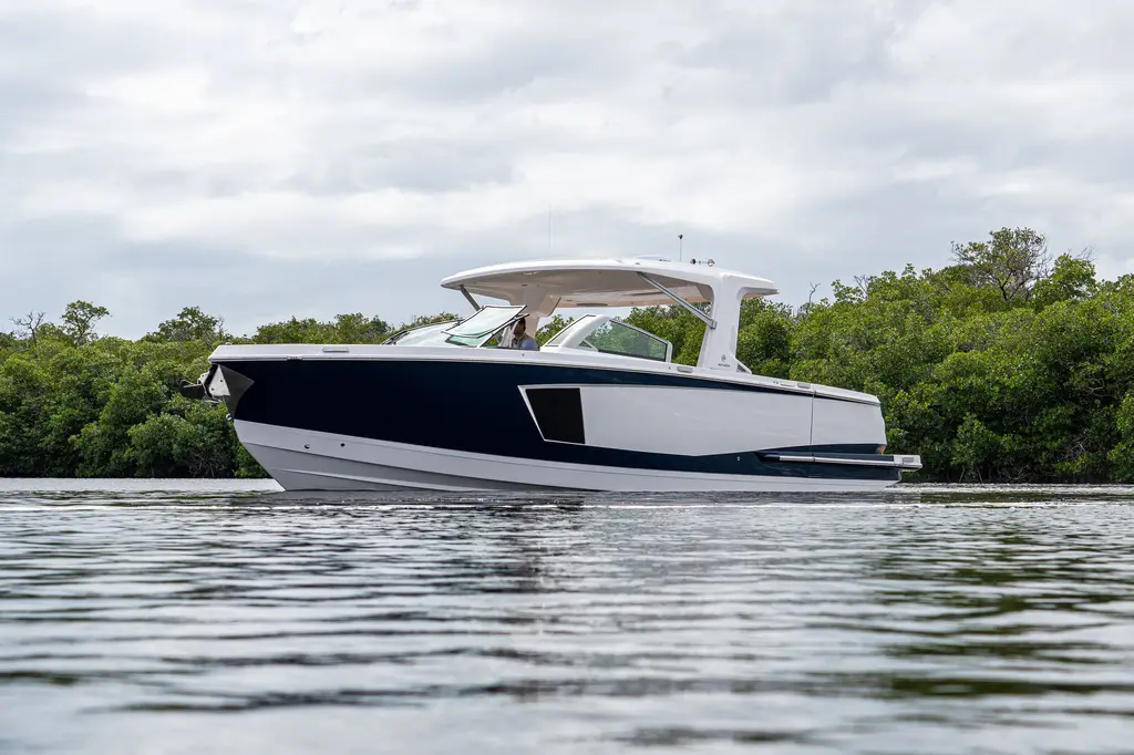 2025 Aviara AV40 OB Yacht For Sale in Fort Myers FL 2025 Aviara AV40 OB Yacht For Sale in Fort Myers FL
