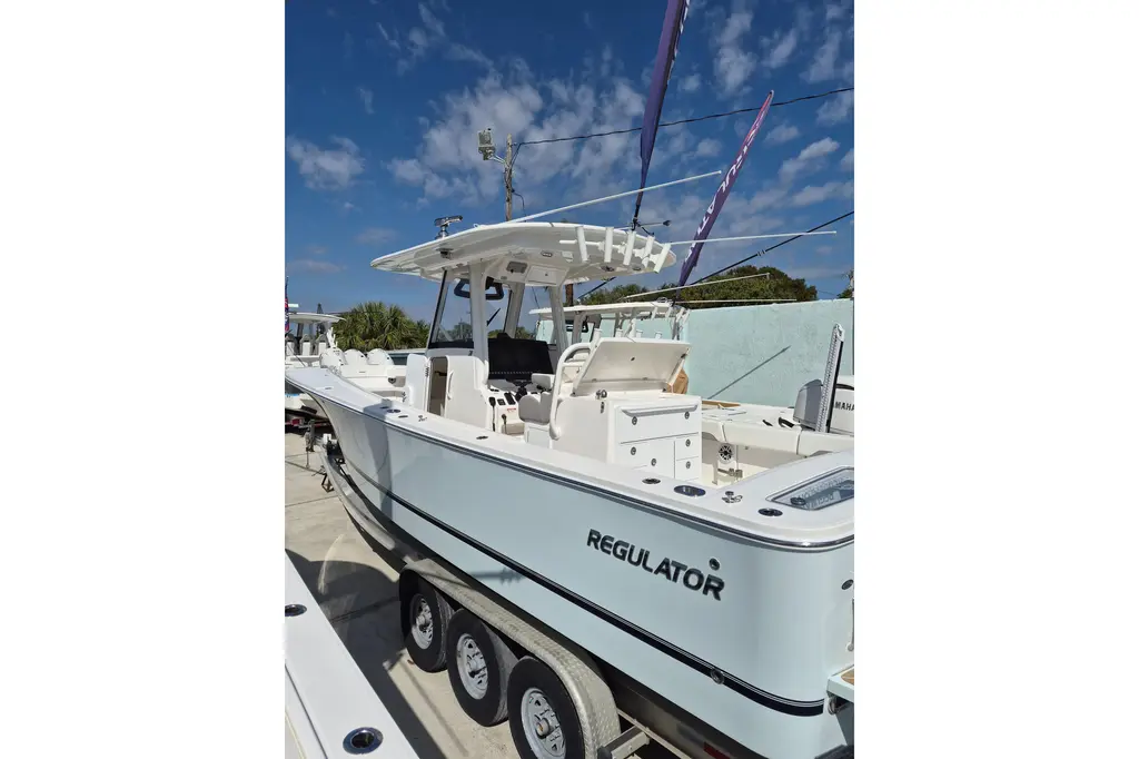 31-410 2026 Regulator 31 Yacht For Sale in Riviera Beach FL 31-410 2026 Regulator 31 Yacht For Sale in Riviera Beach FL