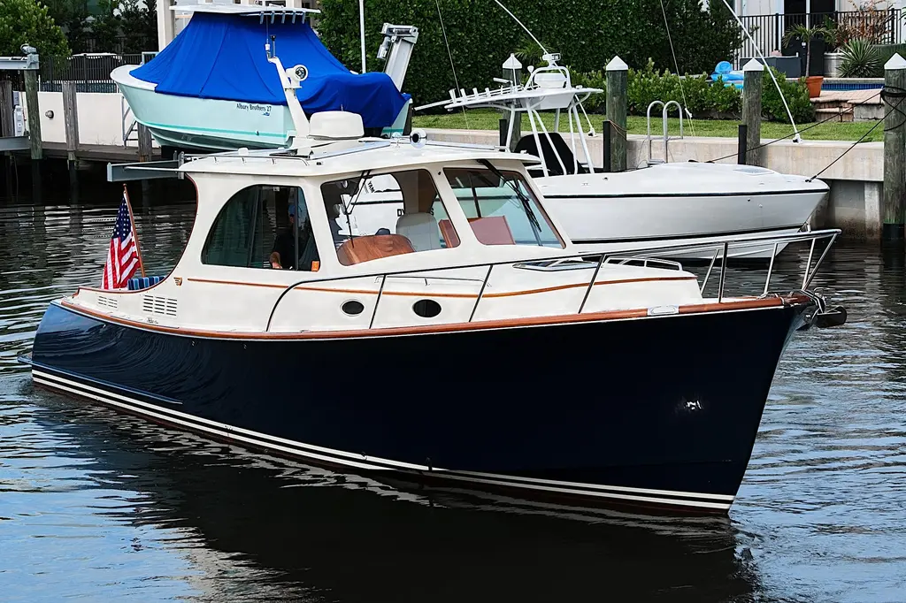 JOANS RONDEVOUS 2018 Hinckley Picnic Boat 37 MKIII Yacht For Sale in Lauderdale-by-the-Sea FL JOANS RONDEVOUS 2018 Hinckley Picnic Boat 37 MKIII Yacht For Sale in Lauderdale-by-the-Sea FL