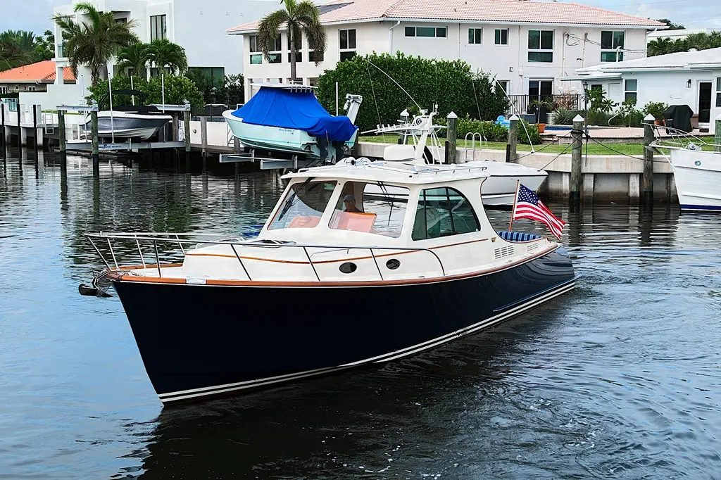 JOANS RONDEVOUS 2018 Hinckley Picnic Boat 37 MKIII Yacht For Sale in Lauderdale-by-the-Sea FL JOANS RONDEVOUS 2018 Hinckley Picnic Boat 37 MKIII Yacht For Sale in Lauderdale-by-the-Sea FL
