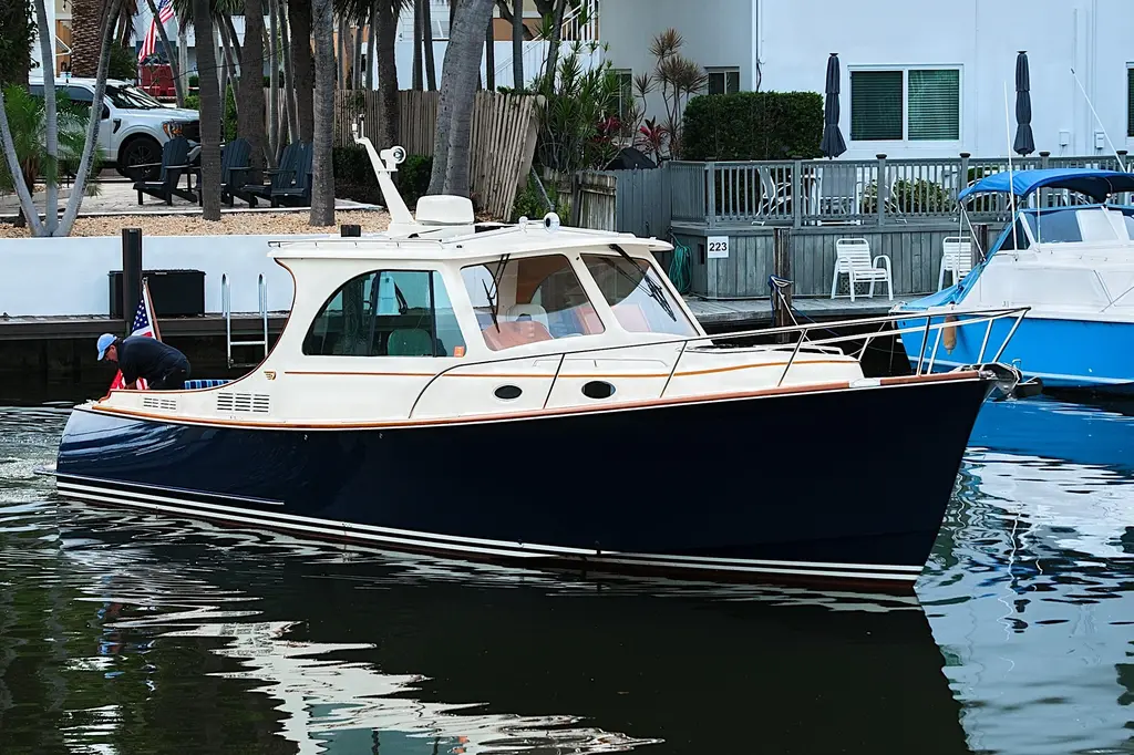 JOANS RONDEVOUS 2018 Hinckley Picnic Boat 37 MKIII Yacht For Sale in Lauderdale-by-the-Sea FL JOANS RONDEVOUS 2018 Hinckley Picnic Boat 37 MKIII Yacht For Sale in Lauderdale-by-the-Sea FL