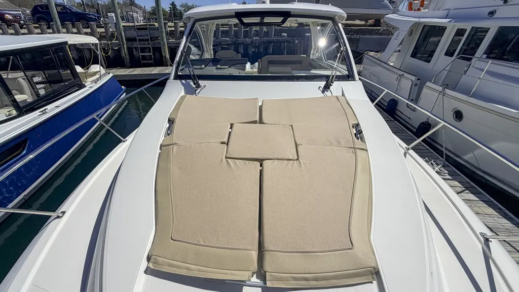 2020 Pursuit 355 OS Yacht For Sale in South Dartmouth MA 2020 Pursuit 355 OS Yacht For Sale in South Dartmouth MA