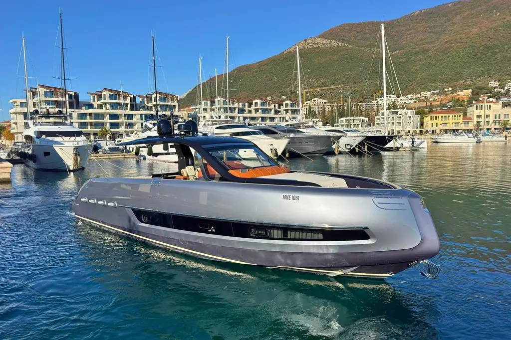 2025 Invictus TT 460 Yacht For Sale in Piran 2025 Invictus TT 460 Yacht For Sale in Piran