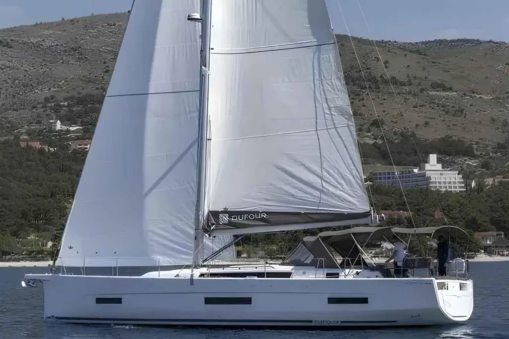 2025 Dufour 530 Yacht For Sale in La Rochelle 17 2025 Dufour 530 Yacht For Sale in La Rochelle 17