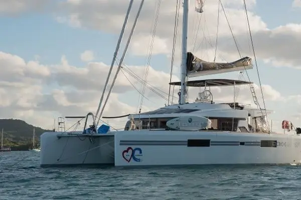 Oui Cherie 2017 Lagoon 52 F Yacht For Sale in Road Town Oui Cherie 2017 Lagoon 52 F Yacht For Sale in Road Town