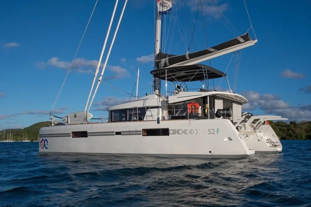 Oui Cherie 2017 Lagoon 52 F Yacht For Sale in Road Town Oui Cherie 2017 Lagoon 52 F Yacht For Sale in Road Town
