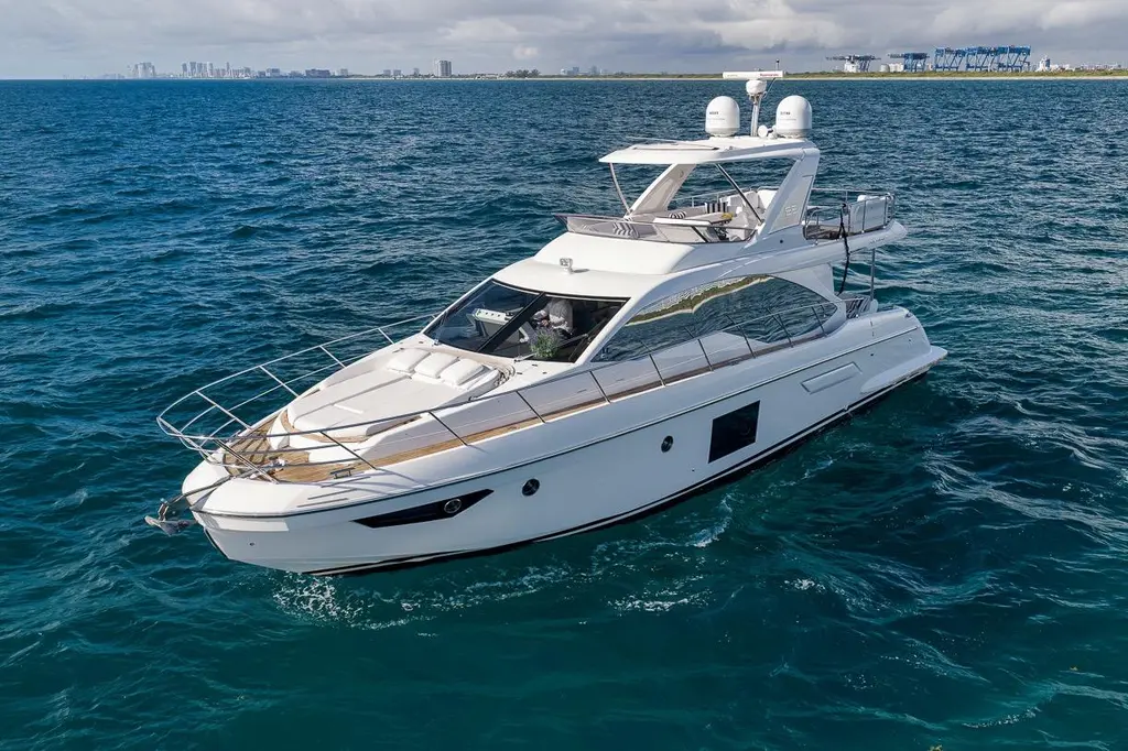 SEA WAVE 2019 Azimut 55 Yacht For Sale in Fort Lauderdale FL SEA WAVE 2019 Azimut 55 Yacht For Sale in Fort Lauderdale FL