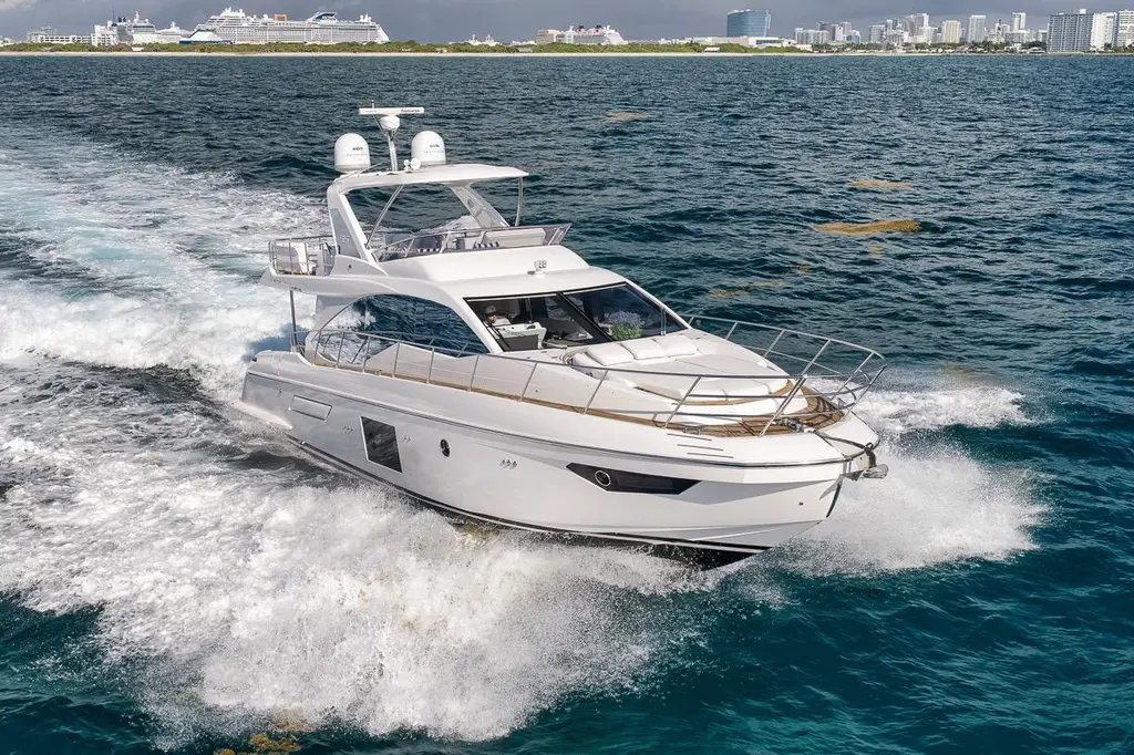 SEA WAVE 2019 Azimut 55 Yacht For Sale in Fort Lauderdale FL SEA WAVE 2019 Azimut 55 Yacht For Sale in Fort Lauderdale FL